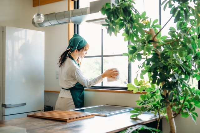 Traditional Japanese year-end cleaning and daily tools in a minimalist setting