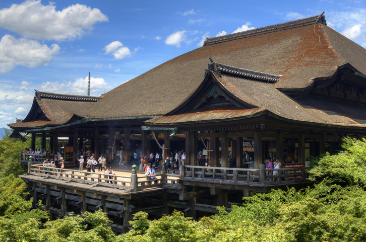 Kiyomi Kiyomizu-dera ― Kyoto's Timeless Temple and the Spirit of
