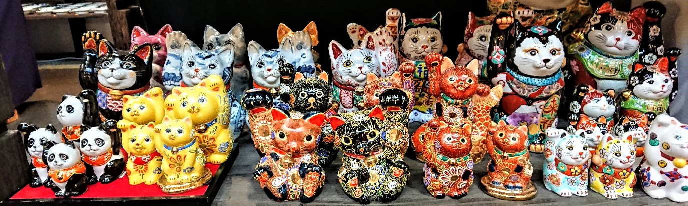 Kutani-yaki maneki neko in multiple colors, handmade in Japan